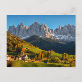 Kirche und Dorf mit Berglandschaft Postca Postkarte