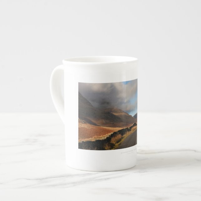 Kirksteinpass Prozellantasse (Vorderseite Links)