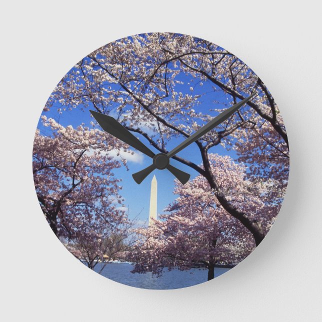 Kirschblüte in Washington DC Runde Wanduhr (Vorderseite)