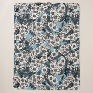 Kirschblüte in weiß und blau sherpadecke