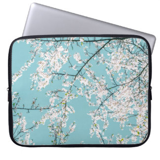 Kirschblüten: Türkisfarbener Trend Laptopschutzhülle