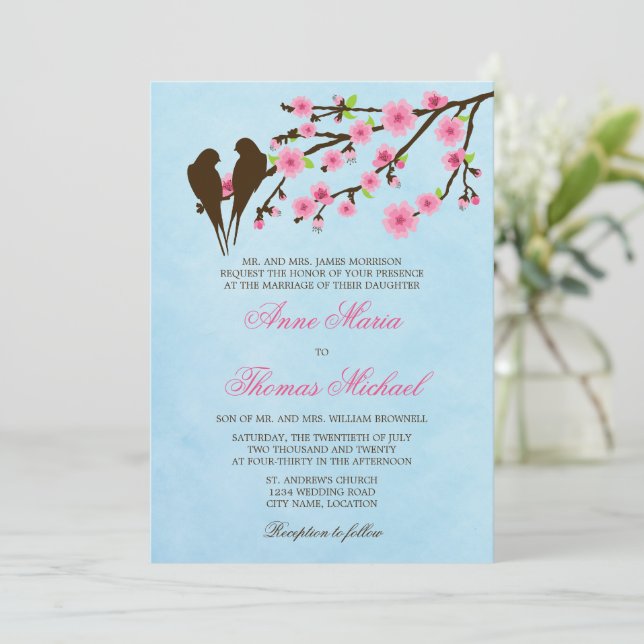 Kirschblüten und liebende Vögel Einladung Hochzeit (Stehend Vorderseite)