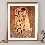 Kiss Gustav Klimt Kunst Poster<br><div class="desc">Ein Kunstposter mit der Ölmalerei von Gustav Klimt (1862-1918), The Kiss (um 1907). Gustav war in Österreich geboren. Ein Mann und eine Frau in einer Umarmung. Das Originalgemälde besteht aus mehreren Schichten aus Blattgold.</div>