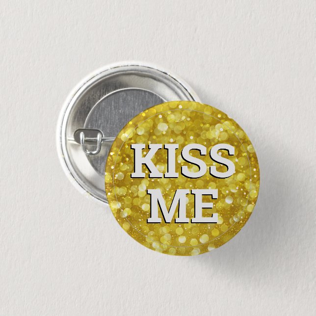 KISS ME fun Button / Retro Party - Gold (Vorne & Hinten)