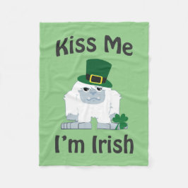 Kiss Me I bin Irish Yeti Fleecedecke
