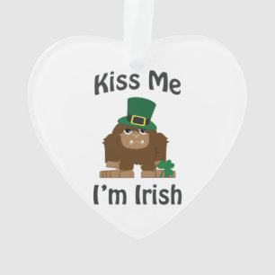 Kiss Me Ich bin irische St. Patricks Day Bigfoot Ornament