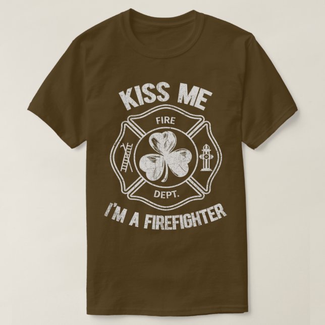 Kiss Me Im a Firefighter St Patricks Day Kleeblatt T-Shirt (Design vorne)