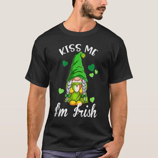 Kiss Me I'm Irish. Gnome Shamrock Clover Saint Pat T-Shirt (Vorderseite)
