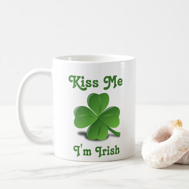 "Kiss Me I'm Irish" Kleeblatt St. Patrick's Day Kaffeetasse (Mit Donut)