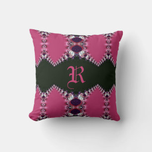 Kissen mit rosa Satinspitze und Monogrammdesign
