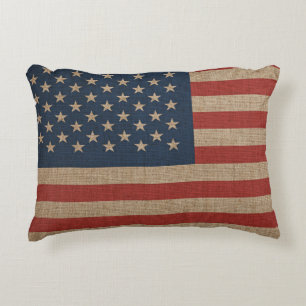 Kissen mit USA-Flagge auf brauner Leinwand