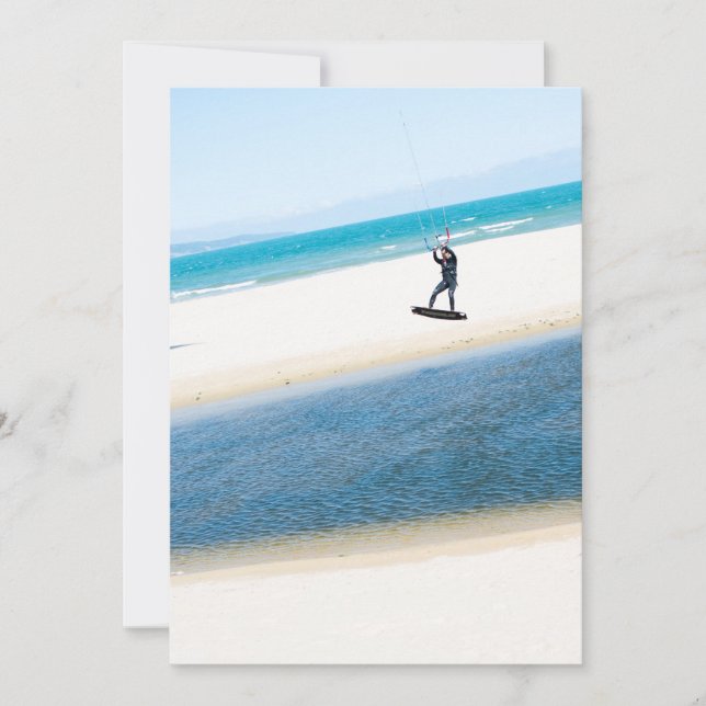 Kitesurfer fördert Luft (Vorderseite)