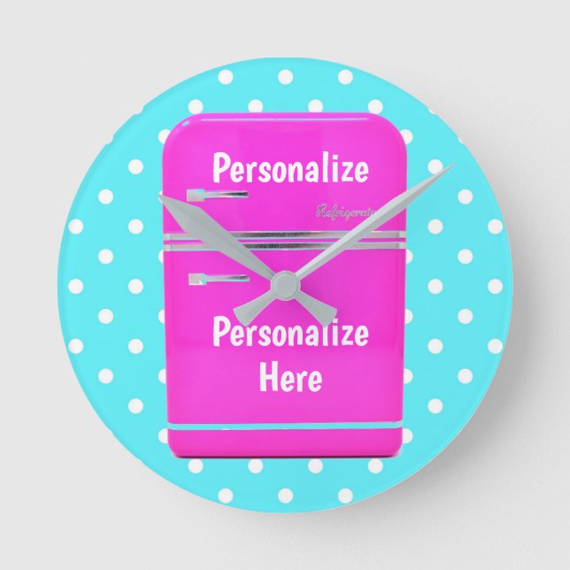 Kitschy rosa Kühlschrank auf Polka Punkte Uhr (Vorderseite)