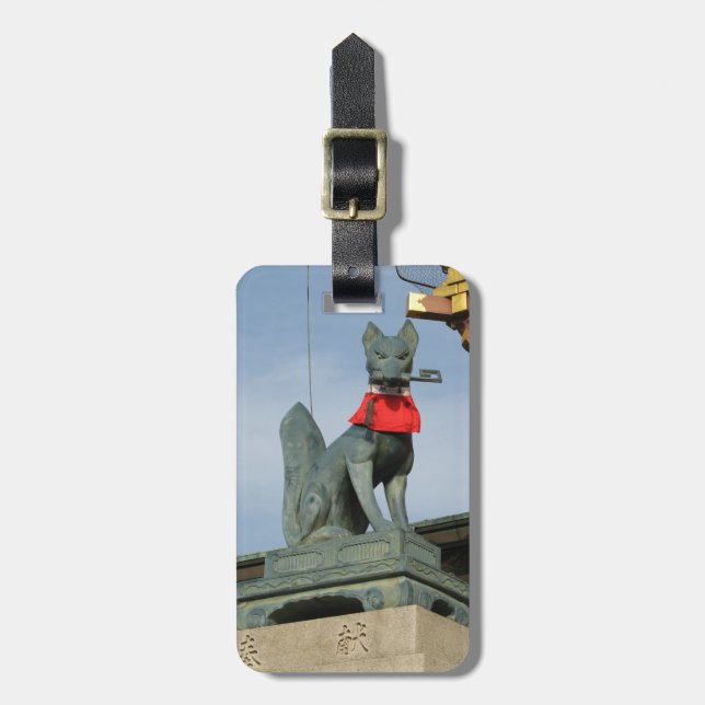 Kitsune キ ネ (Fox) mit Key in Mouth Gepäckanhänger (Vorderseite vertikal)