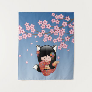 Kitsune Kokeshi Puppe - Schwarzes Fuchs-Geisha-Mäd Wandteppich
