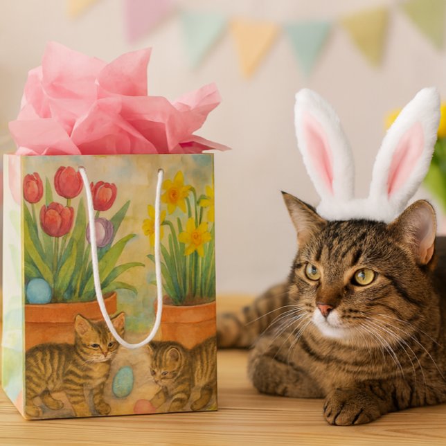 Kittens Playing with Easter Eggs  Mittlere Geschenktüte (Create sweet kitty memories with this darling watercolor Easter cat gift bag. It's just too cute!)