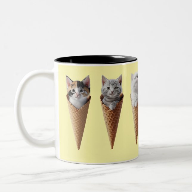 Kitty Cones Zweifarbige Tasse (Links)
