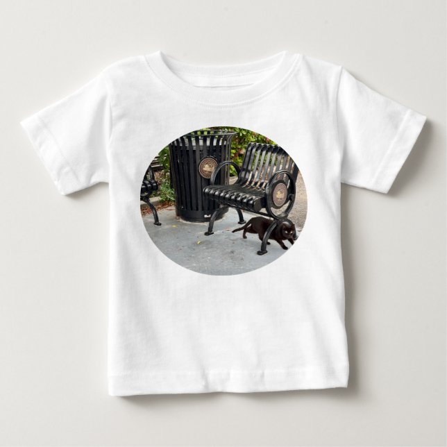 Kitty im Park Baby T-shirt (Vorderseite)