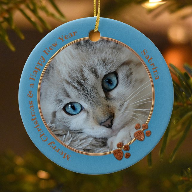 Kitty Keepake Blue Christmas Foto Ornament (Christmas ornament featuring a photo of your own cat framed by a blue and gold border)