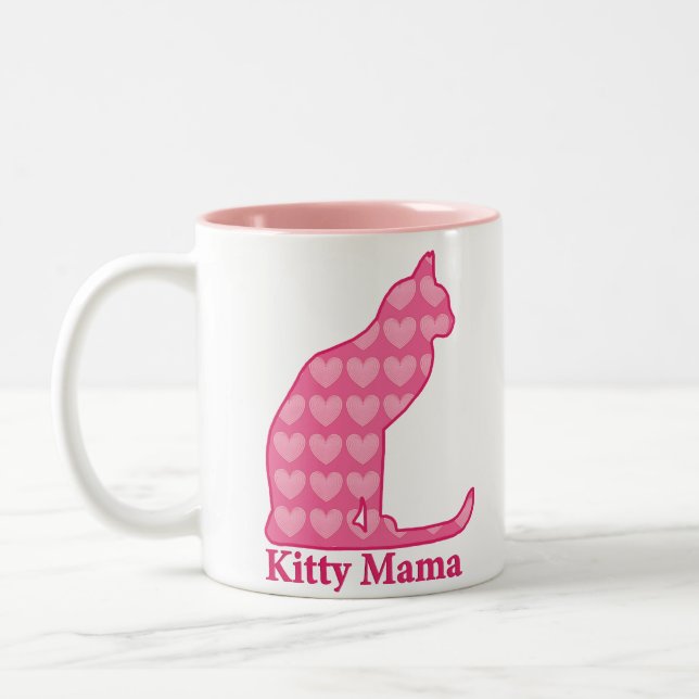 Kitty Mama sitzt in Fuchsia Pink Hearts Zweifarbige Tasse (Links)