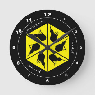 Kiwi Bird & New Zealand/ Aotearoa Islands (pizza) Runde Wanduhr