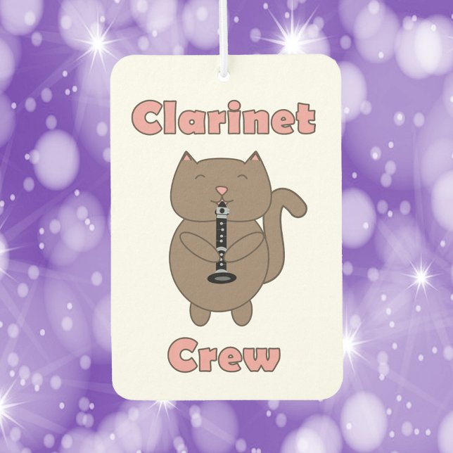 Klarinette Crew Niedlich Katzenrosa Autolufterfrischer (An air freshener with the words clarinet crew in pink and a cute brown cat playing the clarinet.)