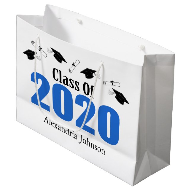 Klasse 2020 Abschluss Geschenkbeutel (Blue Caps) Große Geschenktüte (Vorderseite Schrägansicht)