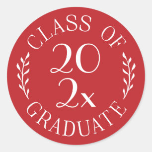 Klasse 2024 Graduate Chic Red and White Emblem Runder Aufkleber