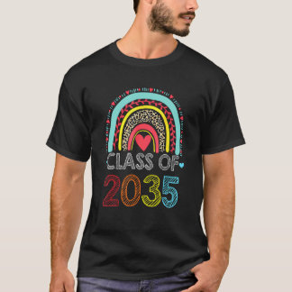 Klasse 2034 Rainbow Pink Graduate Preschool Art T-Shirt