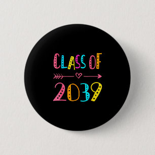 Klasse 2039 wächst mit dem Shirt am ersten Schulta Button