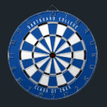 Klasse der personalisierten Uni von 20XX | Blau Dartscheibe<br><div class="desc">Passen Sie das mit Ihrem eigenen Text und Ihren eigenen Farben an! Beispiel zeigt den oberen Text "Dartboard Uni" und den unteren Text "Class of 20XX" mit einer blauen, grauen, schwarzen und weißen Farbpalette. Dies ist ein großartiges Geschenk für Schüler der Uni oder ein Abschluss Geschenk für einen neuen Absolvent!...</div>