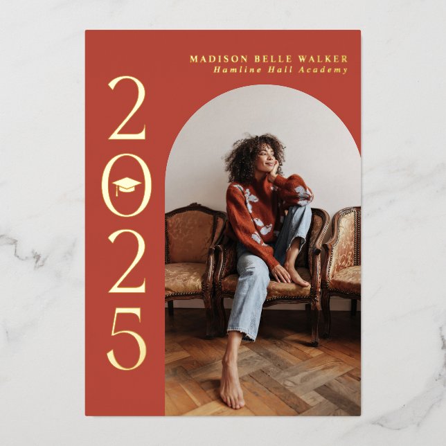 Klasse des Roten Abschlusses 2025 Folieneinladung (Vorderseite)