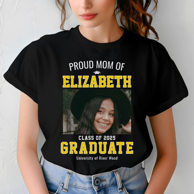 Klasse für die Mama von 2025-Absolventen T-Shirt (Von Creator hochgeladen)