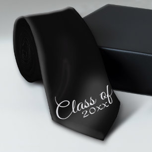 Klasse mit benutzerdefiniertem Jahr und High Schoo Krawatte