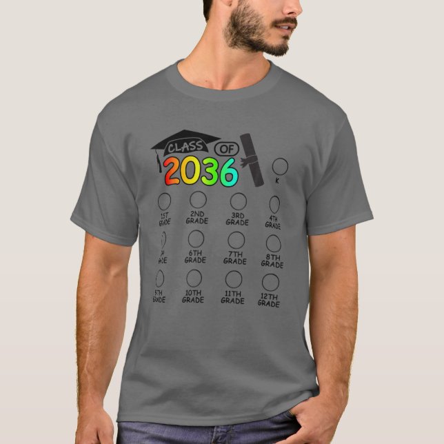 Klasse von 2036 wächst mit Platz für das Karo K T-Shirt (Vorderseite)