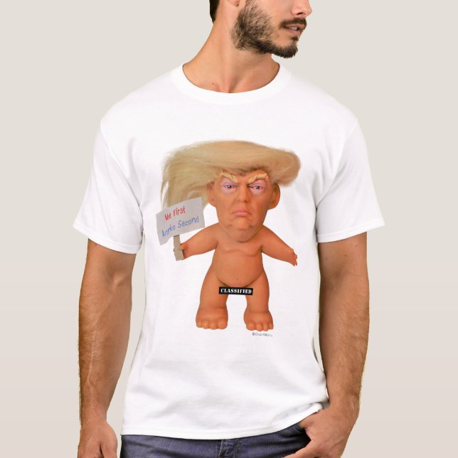 "" Klassifizierte" Ausgabe von "mir zuerst" mit T-Shirt (Vorderseite)