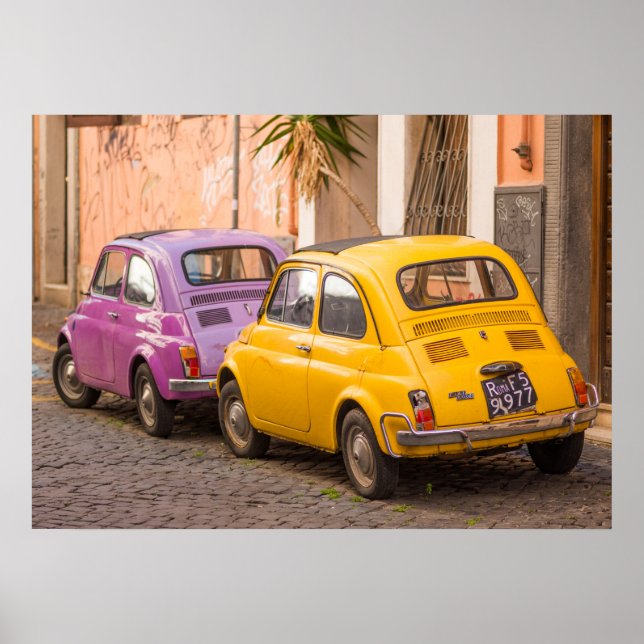 Klassisch italienische Fiat 500 Autos in Rom Itali Poster (Vorne)