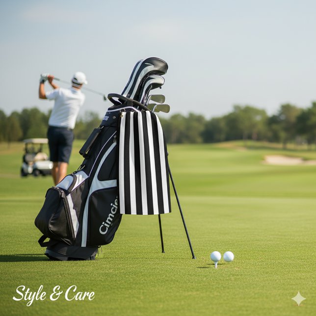 Klassisch schwarz und weiß vertikal gestreift golfhandtuch (Classic Black and White Vertical Striped Golf Towel)