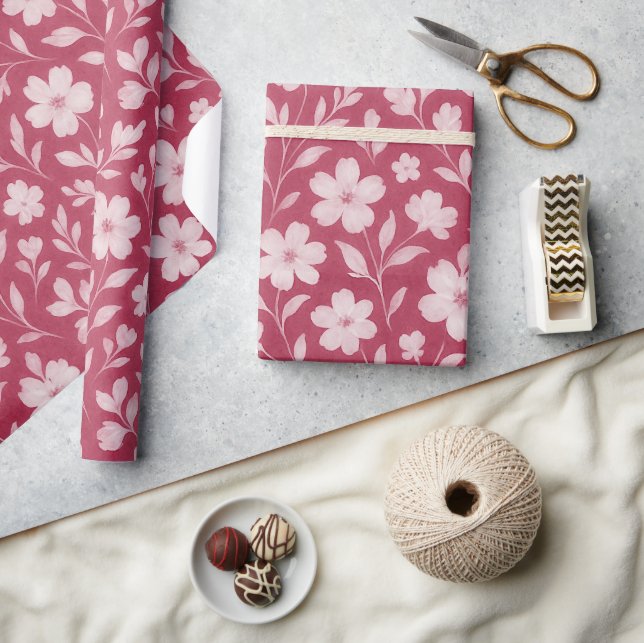Klassische Blätter Blumenmuster auf dunkelrosa Geschenkpapier (Kunsthandwerk)