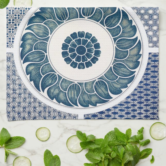Klassische Blumendekoration Print Geschirrtuch (Gefaltet)
