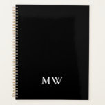 Klassische, elegante, schwarz-weiße Monogramm-Init Planer<br><div class="desc">Eleganter individuelle Name oder Monogramm,  Initialen Schwarz-Weiß klassische schick personalisierte Planer. Minimalistisches,  einfaches,  modernes,  stilvolles Design. Weißer,  anpassbarer Serifentext auf schlichtem,  schwarzem Hintergrund. Karo der Erholung der Brighton Projects-Auflistung für die Zuordnung und Koordination von Elementen. Senden Sie uns eine Nachricht für Fragen,  Farbanfragen,  Anpassungen oder Designhilfe.</div>