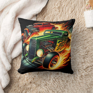 Klassische frisierte Autos, die durch eine feurige Kissen
