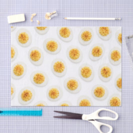 Klassische gefüllte Eier Seidenpapier