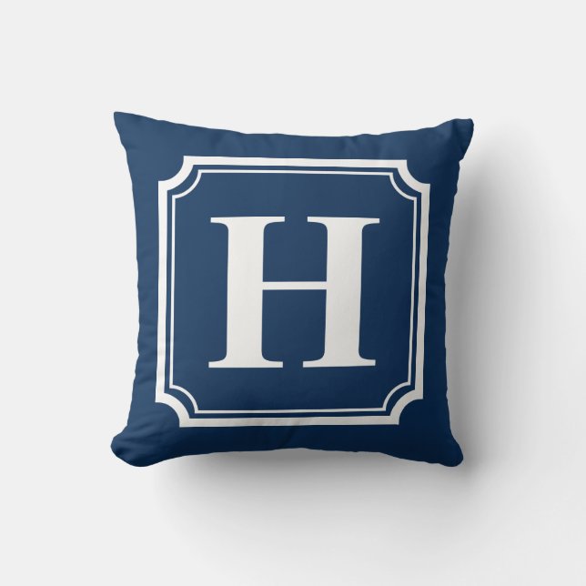 Klassische Grenzen | Navy Blue Personalisiert Mono Kissen (Vorderseite)