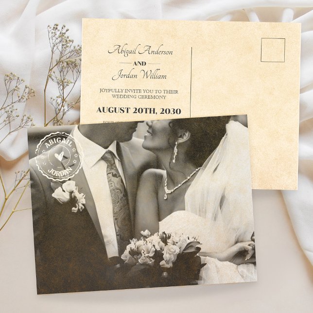Klassische Hochzeit Vintagen Fotos Einladungspostkarte (Von Creator hochgeladen)