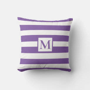 Klassische lila Streifen in Monogramm Kissen
