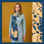 Klassische Marineflora auf Gelb Schal<br><div class="desc">Dieses Kunstwerk ist traditionell oder klassisch, mit marineblau gestrichenen Blume auf sanft gelbem Hintergrund. Diese Kunst wurde mit KI erfunden.</div>