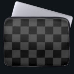Klassische, moderne Schwarz-Smoky-Schwarz-Schachbr Laptopschutzhülle<br><div class="desc">Das Black & Smoky Black Checkerboard-Muster ist ein zeitloses, aber zeitgemäßes Design, das Eleganz und Vielseitigkeit ausstrahlt. Mit abwechselnd schwarzen und rauchigen schwarzen Quadraten schafft diese geometrische Komposition einen kühlen, aber subtilen Kontrast und ist somit perfekt für Mode, Innenarchitektur und Accessoires. Die monochrome Ästhetik verleiht sich in klassische und moderne...</div>