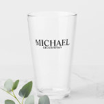 Klassische Personalisierte Trauzeuge Glas<br><div class="desc">Klassischer Personalisierter Trauzeugen Glass mit dem Namen des personalisierten Trauzeugen im klassischen Serifenstil. Auch perfekt für Trauzeuge,  Vater der Braut und mehr.</div>