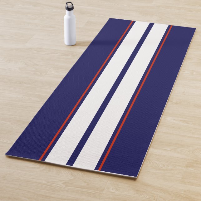 Klassische rote, weiße und blaue Streifen Yogamatte (Beispiel)